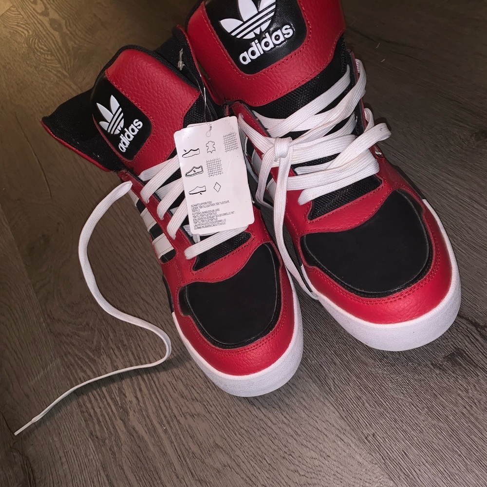 Mans adidas